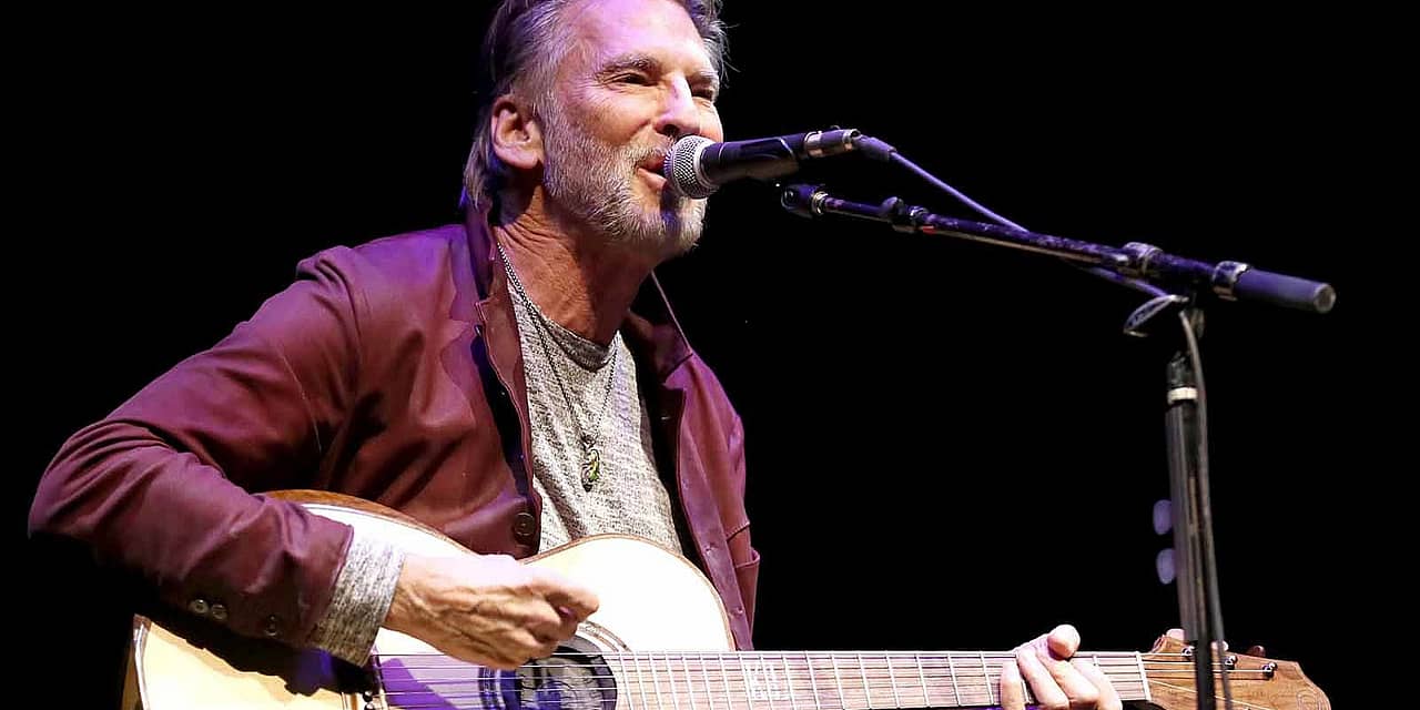 Kenny Loggins to Stream Concert to Help Save a Theater