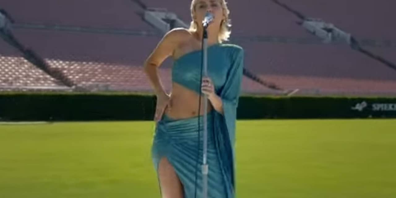 Watch Miley Cyrus Sing the Beatles’ ‘Help!’ in Empty Rose Bowl