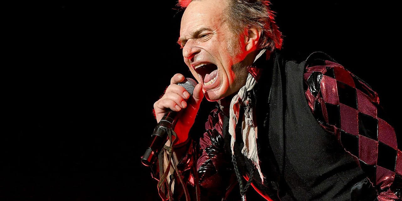 David Lee Roth ‘Isolating’ and Painting After Illness and Surgery