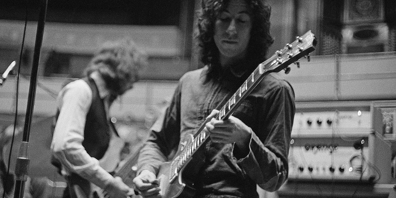 Fleetwood Mac’s Nicks, Fleetwood Lead Tributes to Peter Green