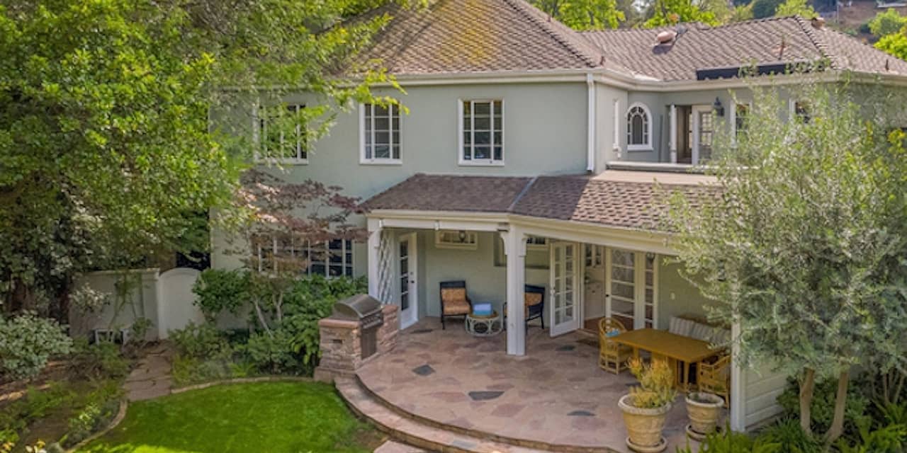Flea’s ‘Gorgeous’ Former Home Sells for $3.45 Million