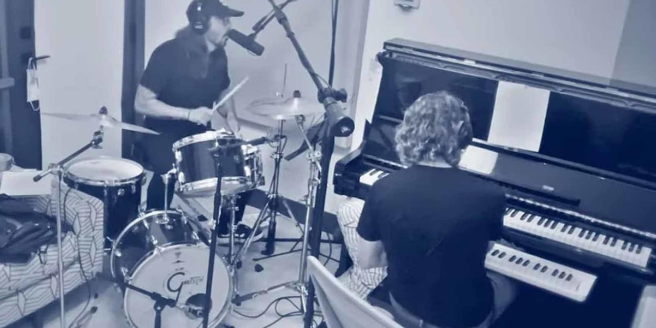 Watch Dave Grohl and Greg Kurstin Cover the Velvet Underground