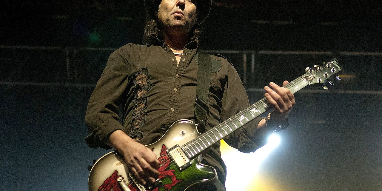 Phil Campbell Won’t Let Sons Drink Before Shows