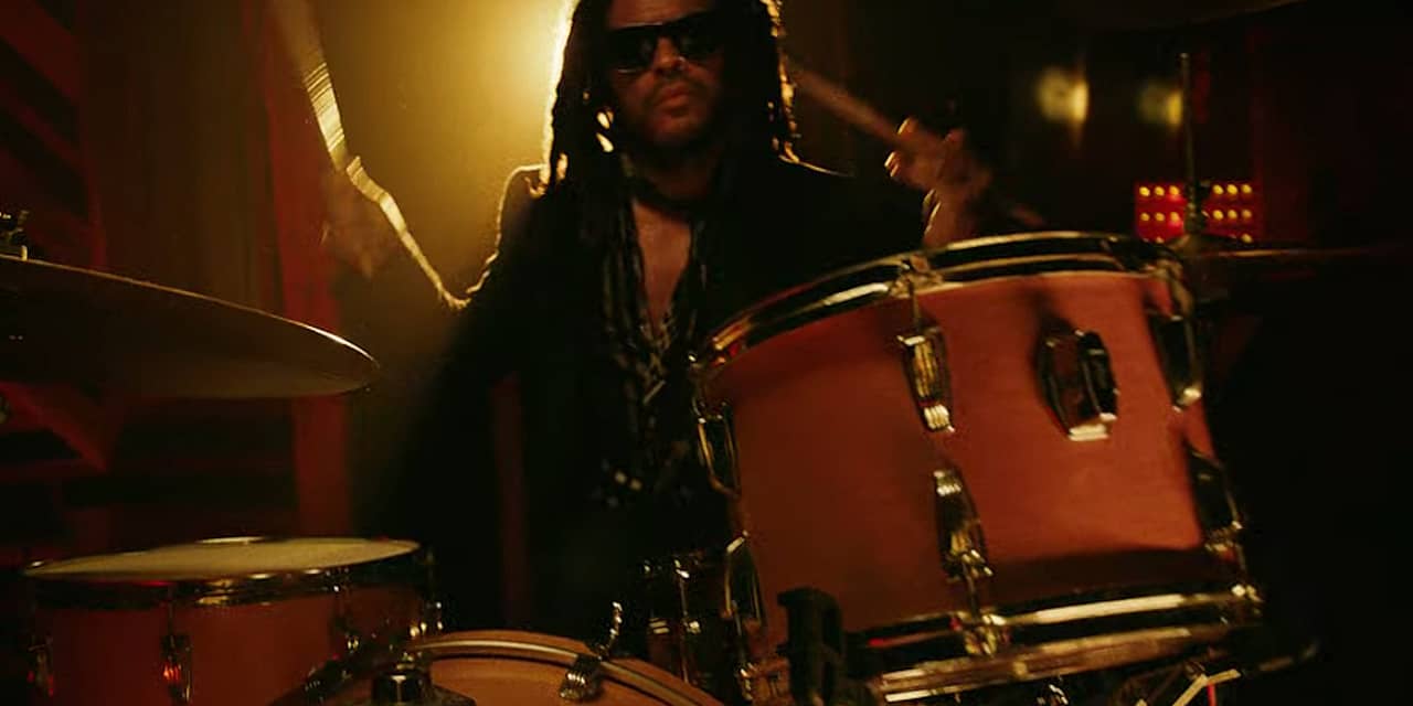 Lenny Kravitz Stars in Stella Artois Super Bowl Commercial