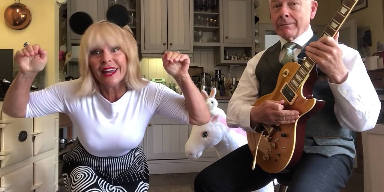 Robert Fripp Was ‘F—ing Furious’ Over First Viral Video