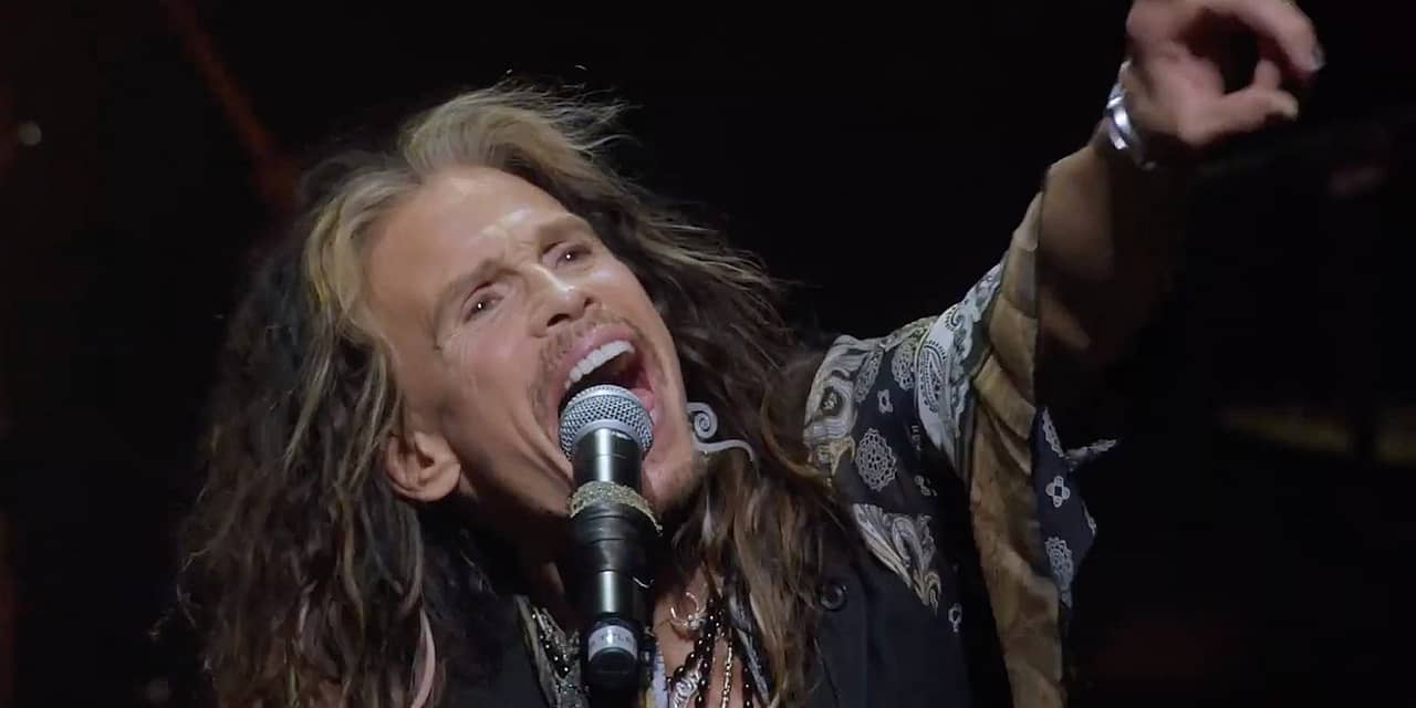 Watch Steven Tyler Join Mick Fleetwood on ‘Rattlesnake Shake’
