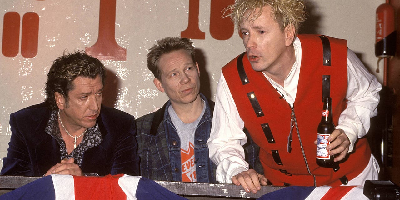 25 Years Ago: Sex Pistols Announce Their Unlikely Reunion