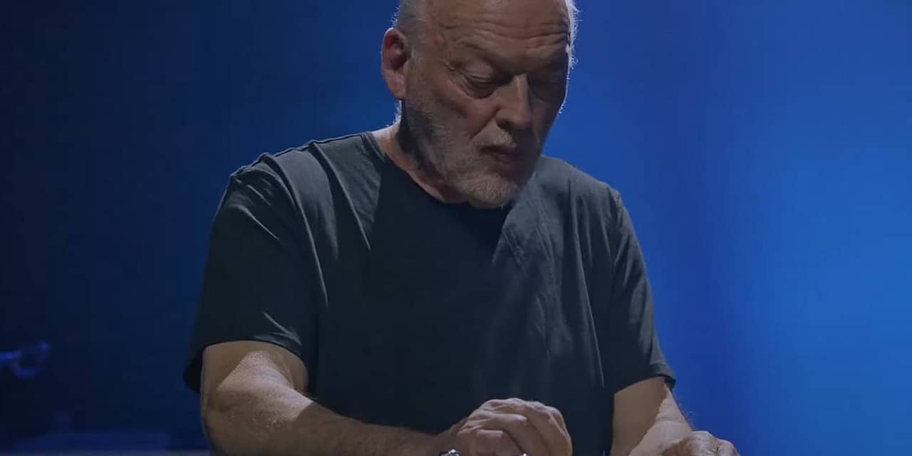 Watch David Gilmour Perform Fleetwood Mac’s ‘Albatross’