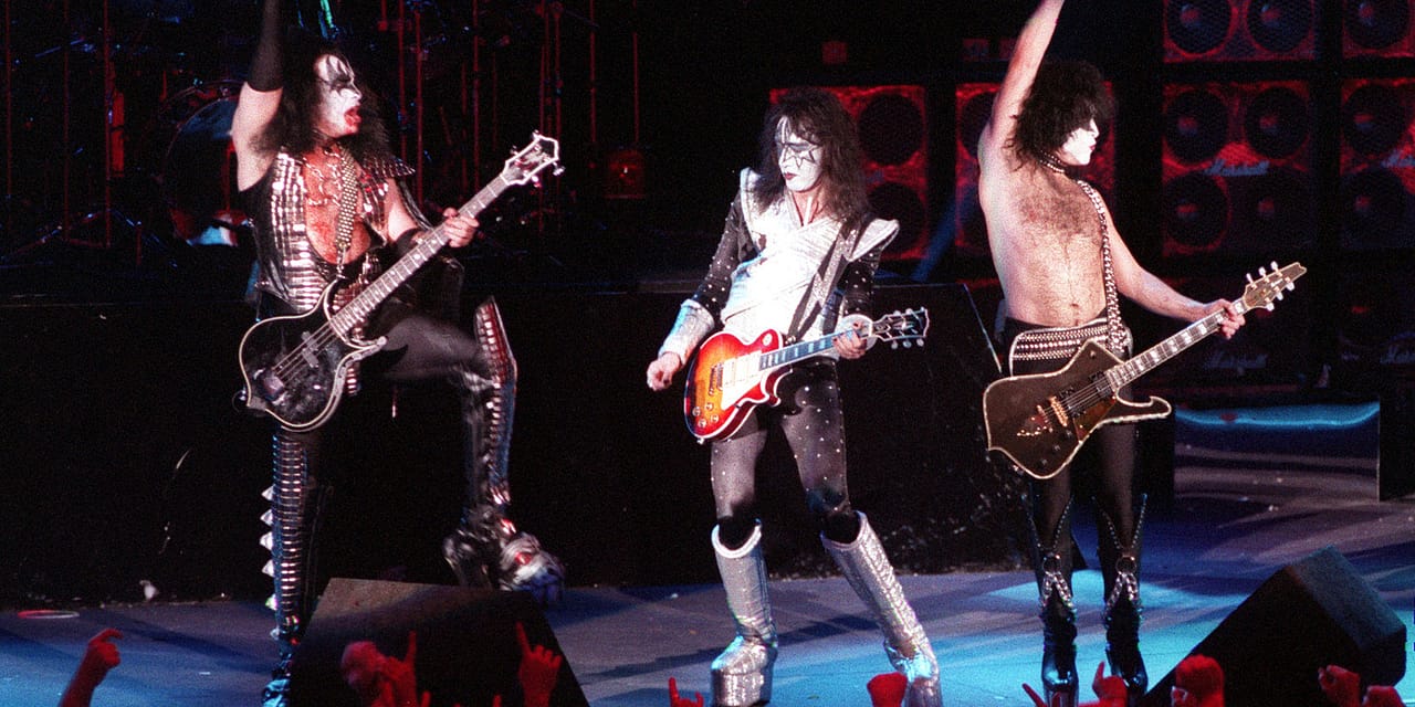 25 Years Ago: Kiss Preview Their Blockbuster Reunion Tour