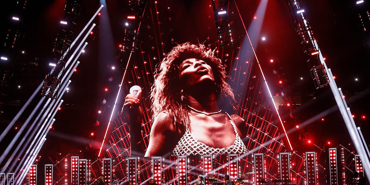 Tina Turner Inducted Into Rock and Roll Hall of Fame
