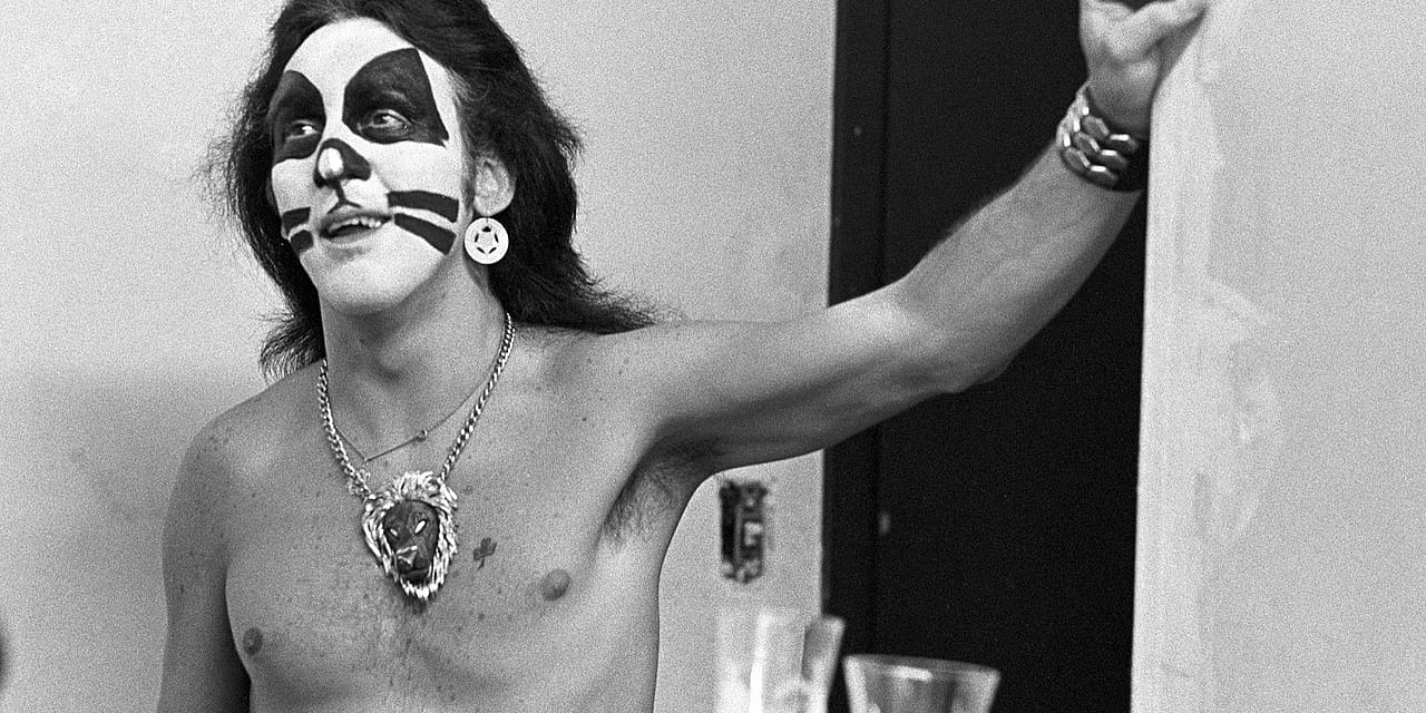 When a Solo Peter Criss Asked the World to See His Humanity