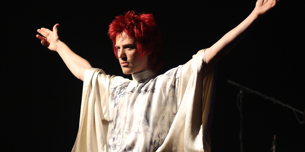 Does David Bowie Biopic ‘Stardust’ Benefit From Being Unofficial?