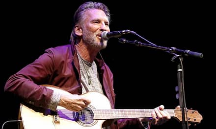 Kenny Loggins to Stream Concert to Help Save a Theater