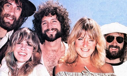 The Call Lindsey Buckingham Made Before Joining Fleetwood Mac