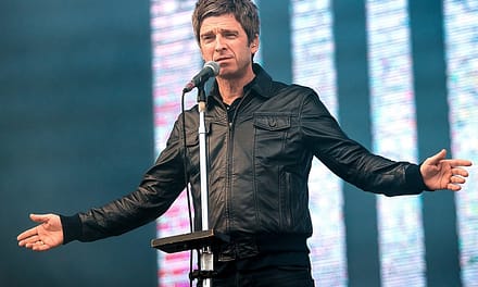 Noel Gallagher Says He’d Perform Alongside Liam Hologram