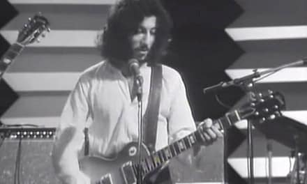 Original Fleetwood Mac Guitarist Peter Green Dies at 73