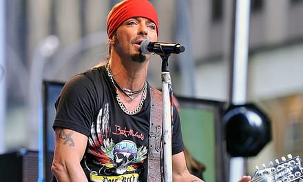Bret Michaels Warns Against ‘Scumbags’ Scamming Fans