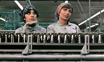 How ‘Laverne and Shirley’ Brought ‘Blue Collar Girls’ to TV