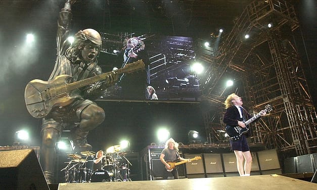 20 Years Ago: AC/DC Kick Off Triumphant ‘Stiff Upper Lip’ Tour