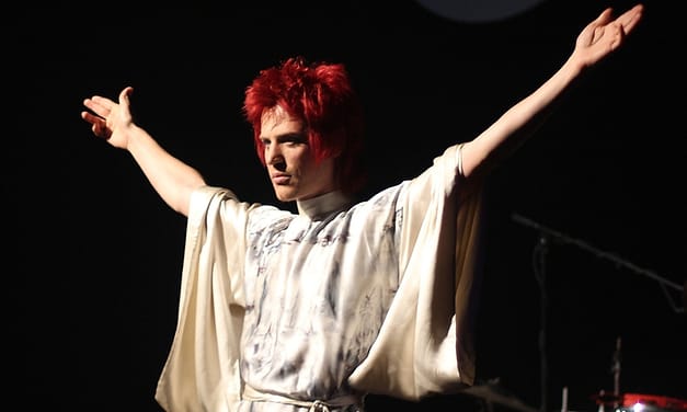 Does David Bowie Biopic ‘Stardust’ Benefit From Being Unofficial?