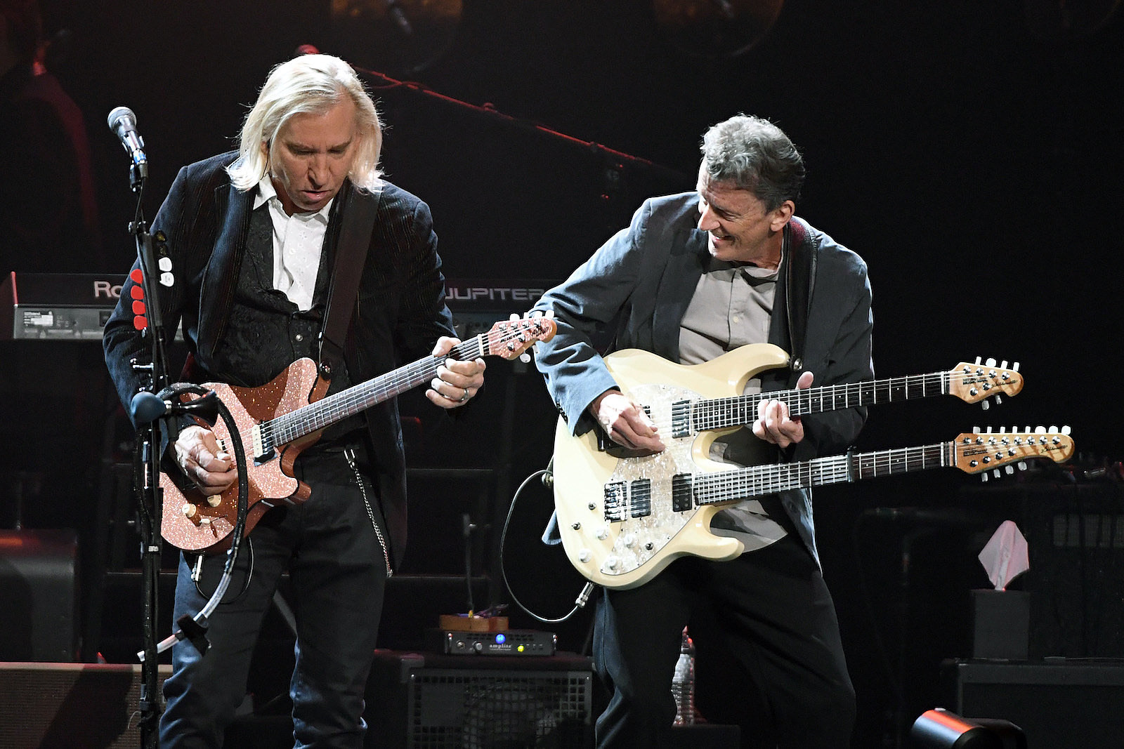 Why Guitarist Steuart Smith Is Still Not A Member Of Eagles - The Bob 